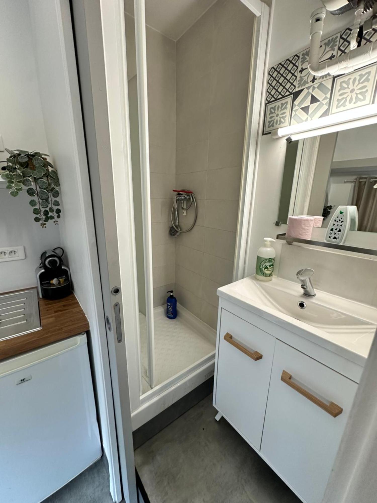 Studio Proche Commodite Et Gare . Centre Ville Кан Екстериор снимка